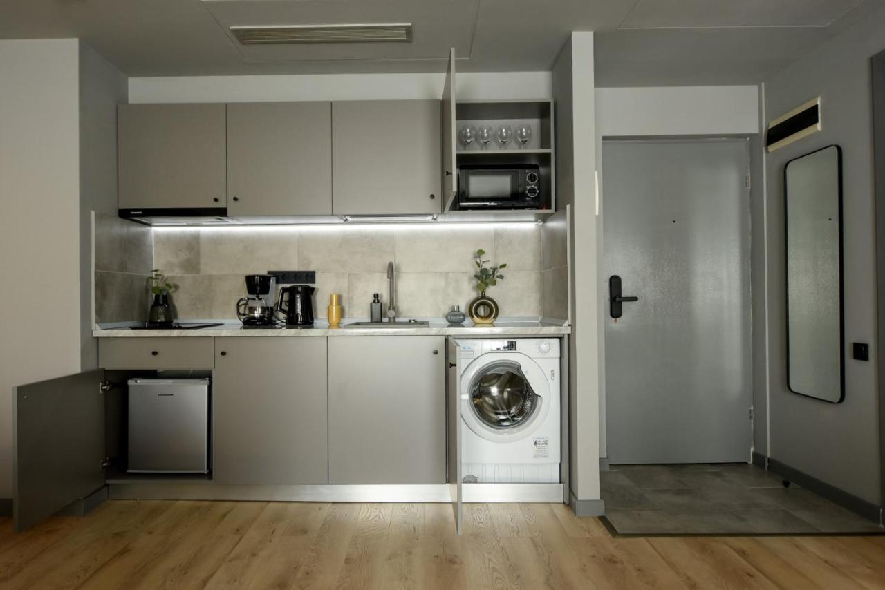 Luxury Apartment Near Radisson Hotel - Wall Projector & Modern Design Bukarest Exterior foto