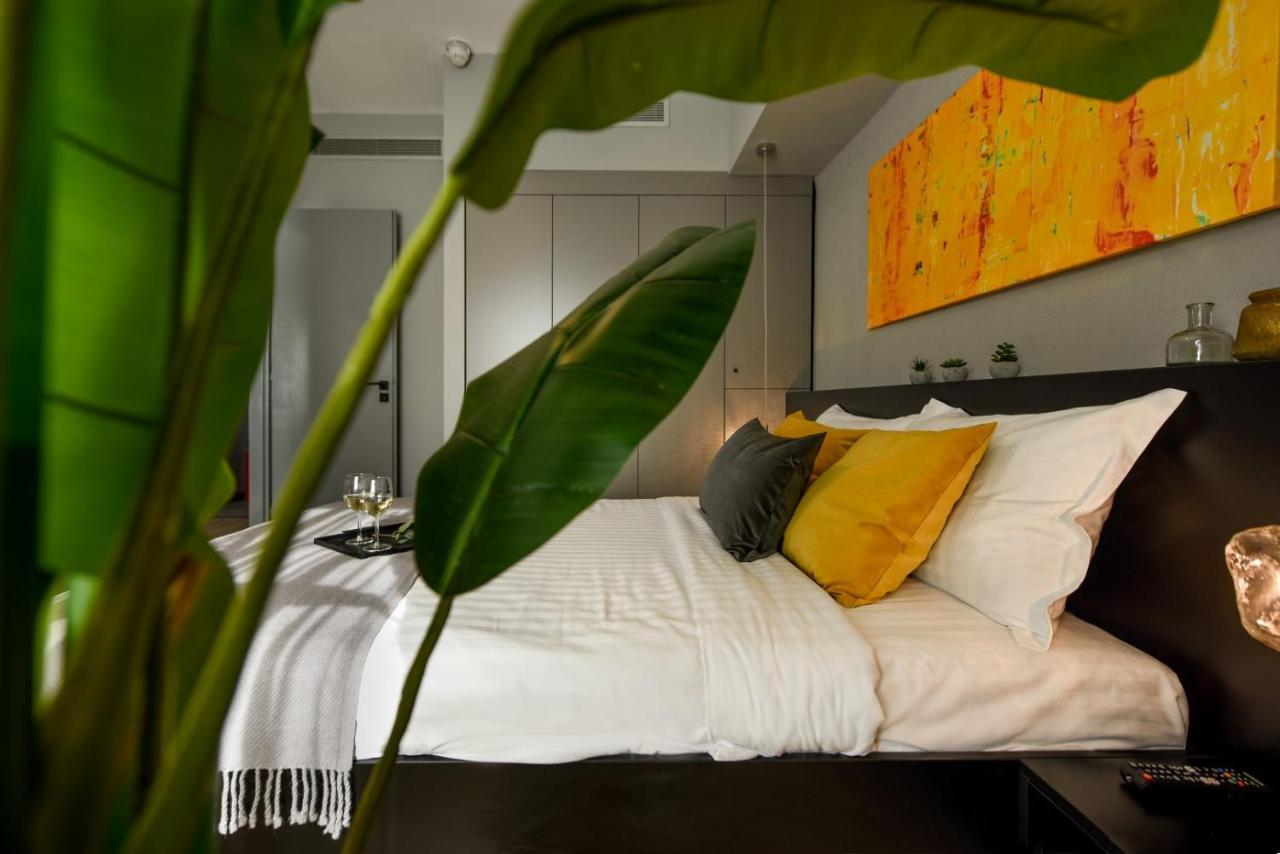 Luxury Apartment Near Radisson Hotel - Wall Projector & Modern Design Bukarest Exterior foto
