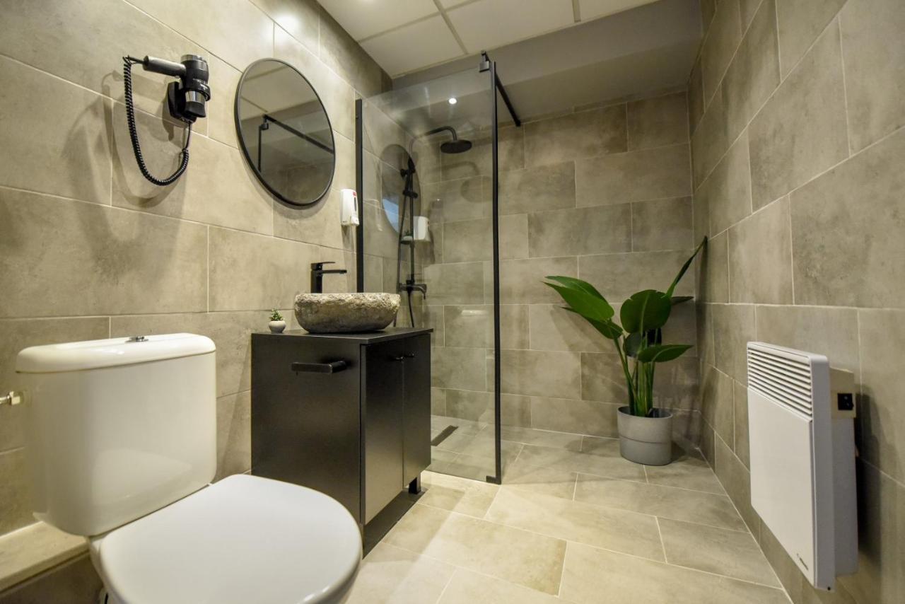 Luxury Apartment Near Radisson Hotel - Wall Projector & Modern Design Bukarest Exterior foto